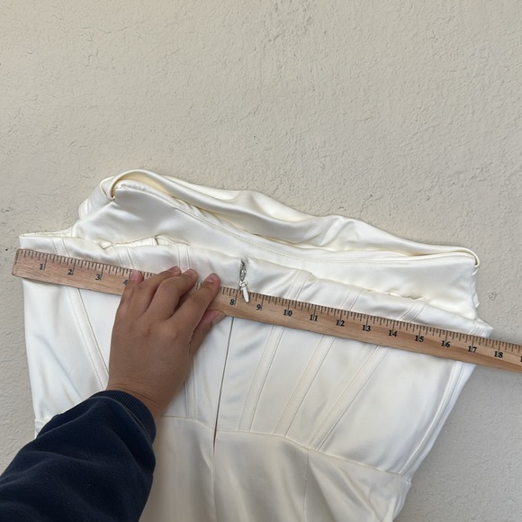 House of CB ‘Antoinette’ Ivory Corset Off Shoulder LIMITED EDITION Bridal GOWN L - Picture 13 of 13